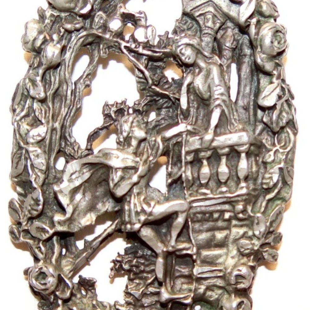VTG Romeo & Juliet Pewter Pendant & Link Chain of Pewter & Brass, 1968 Necklace